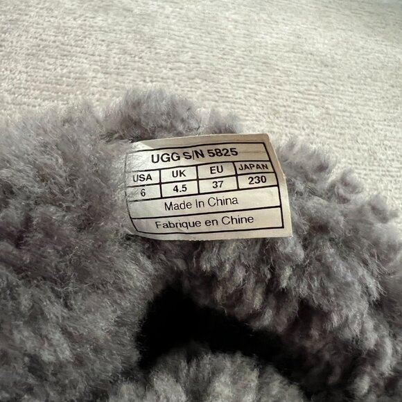 Ugg Boots - Picture 7 of 9